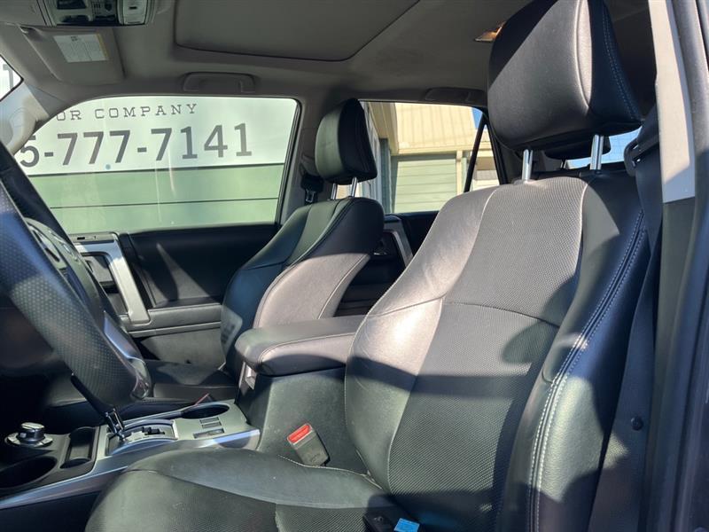 Toyota 4Runner SR5 4WD 2020