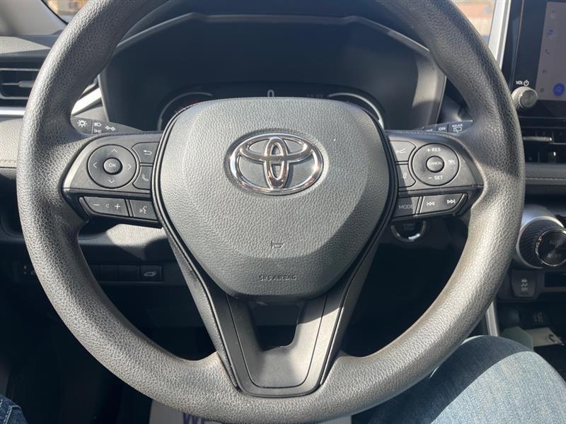 Toyota RAV4 XLE 2023