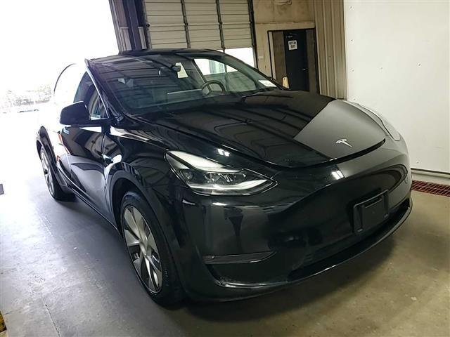 Tesla Model Y  2023