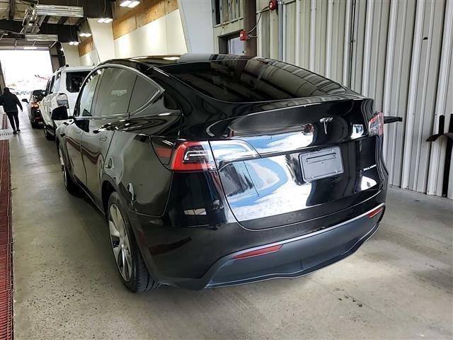 Tesla Model Y  2023