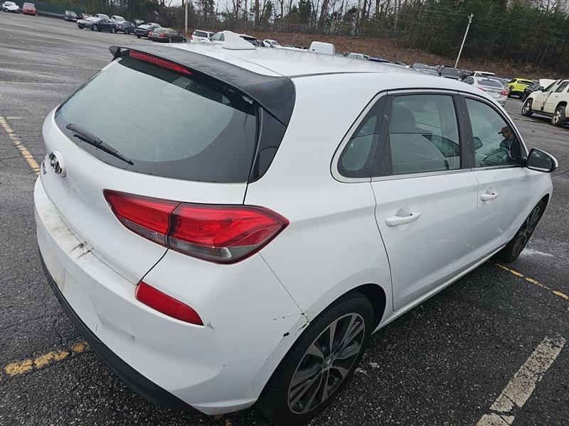 Hyundai Elantra GT  2019
