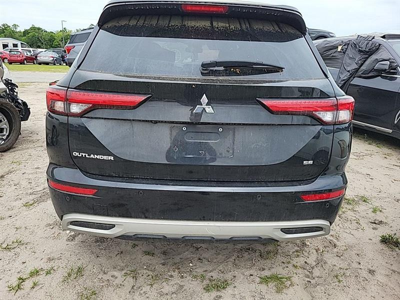 Mitsubishi Outlander  2023