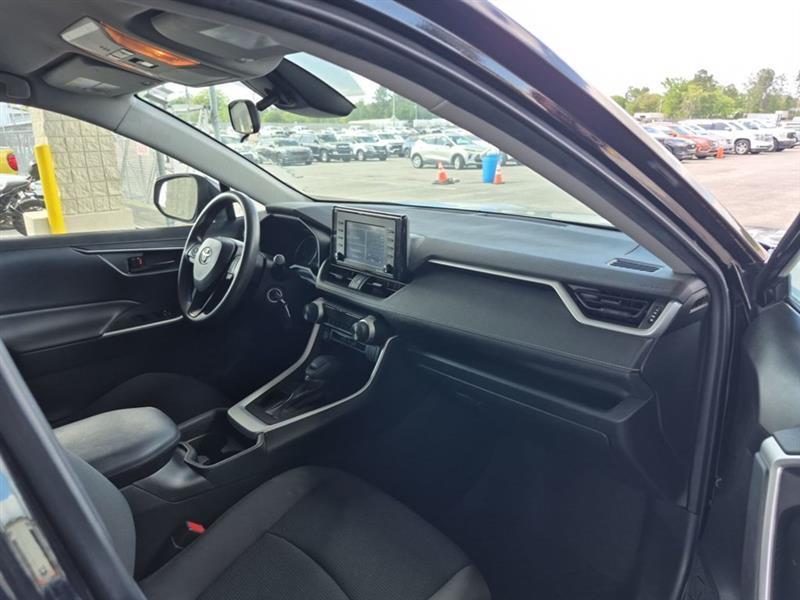 Toyota RAV4  2021