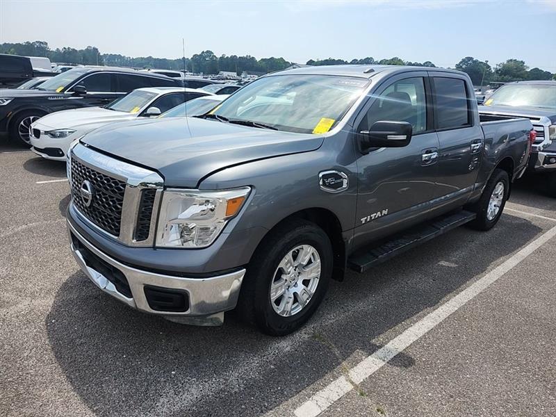 Nissan Titan  2017