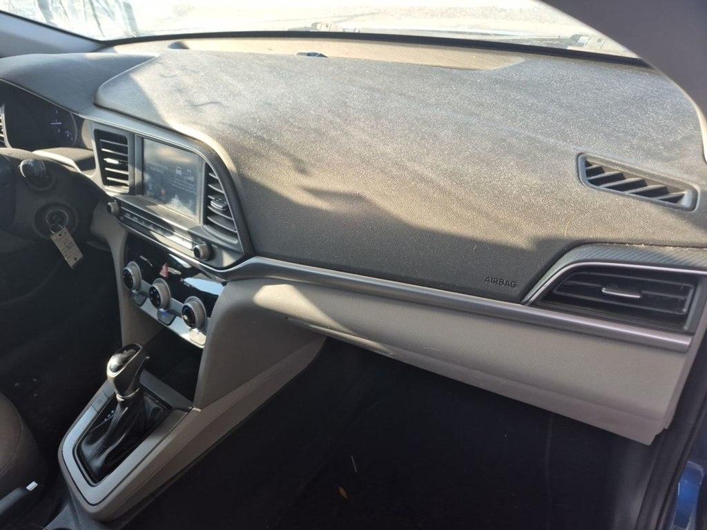 Hyundai Elantra  2019