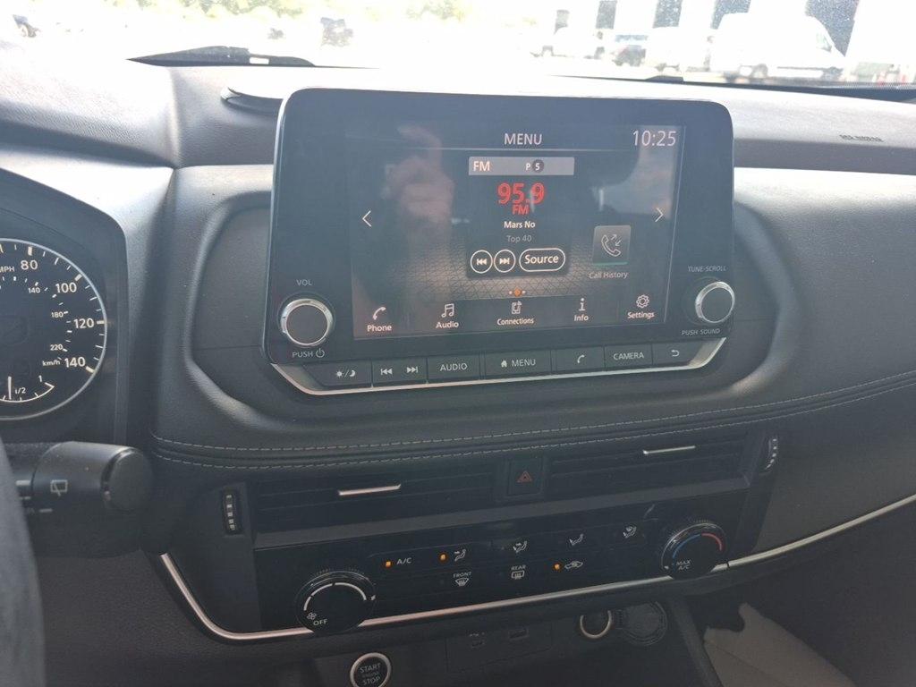 Nissan Rogue  2022