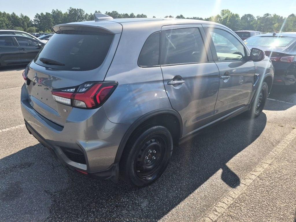 Mitsubishi Outlander Sport  2023
