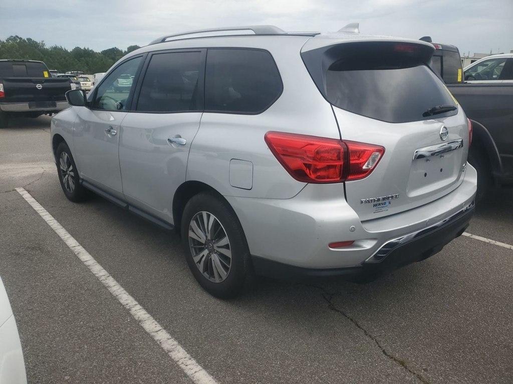 Nissan Pathfinder  2019