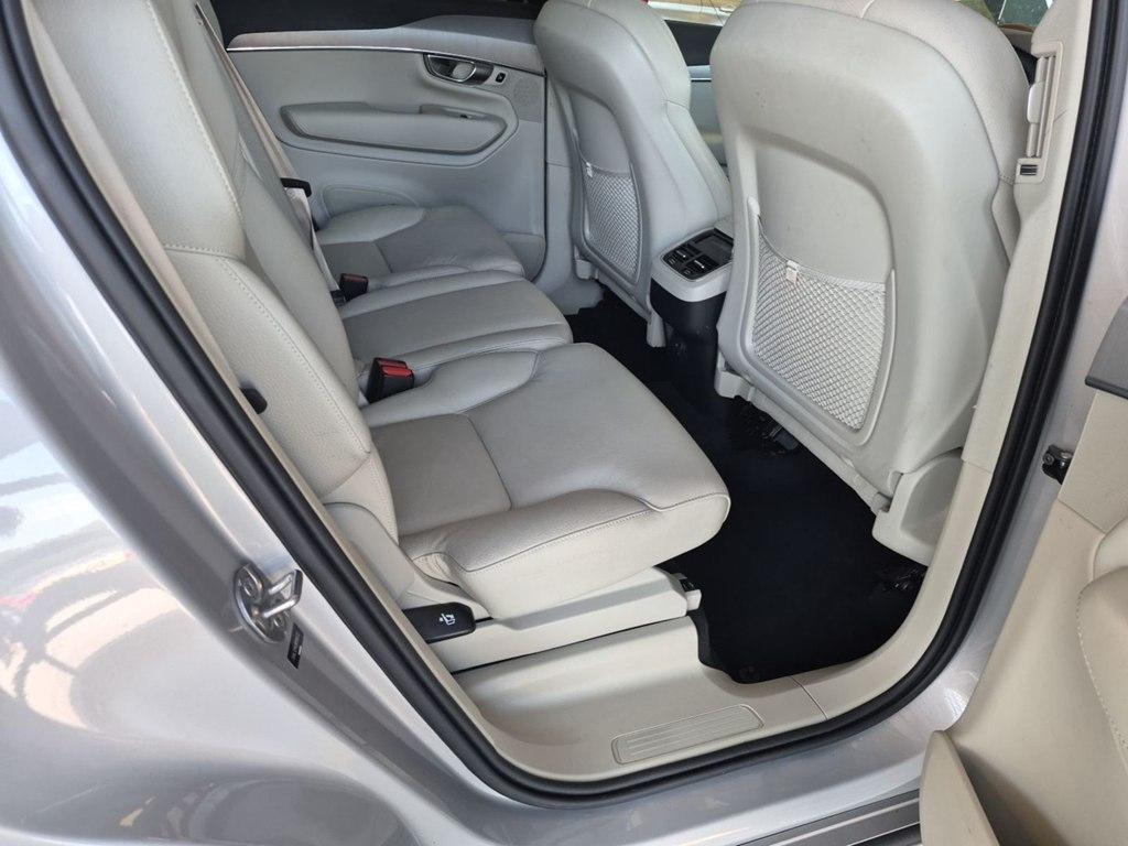 Volvo XC90  2024