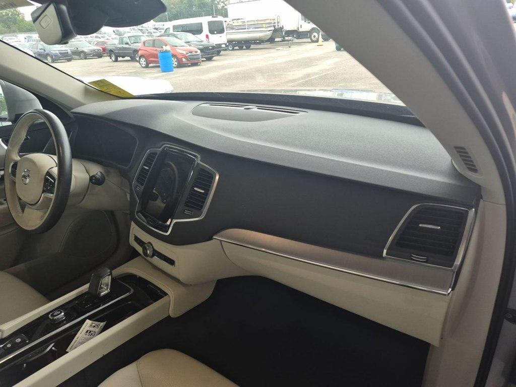 Volvo XC90  2024