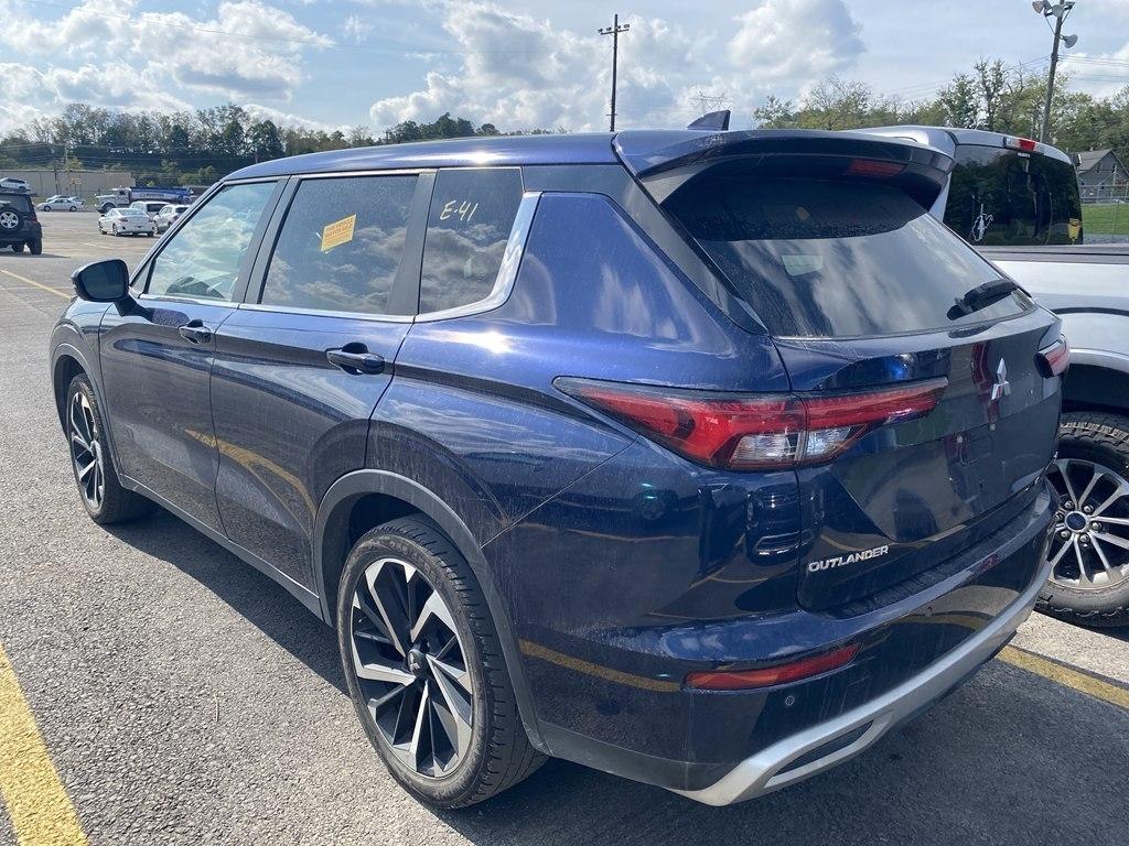 Mitsubishi Outlander  2022