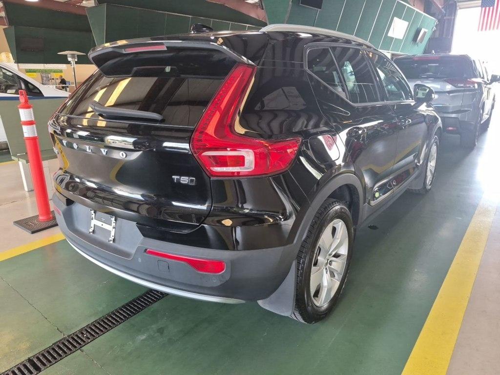 Volvo XC40  2022