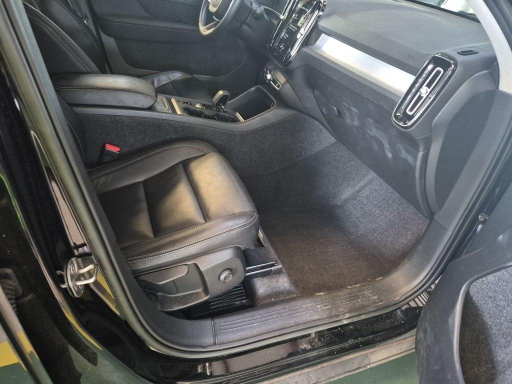 Volvo XC40  2022