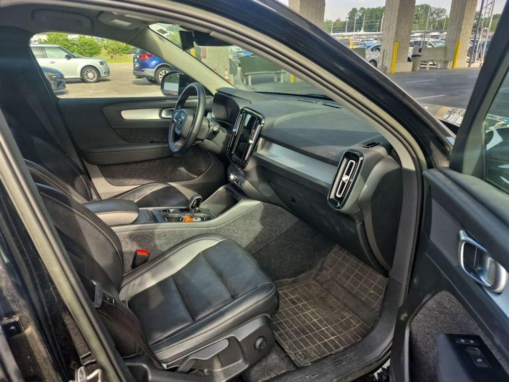 Volvo XC40  2022
