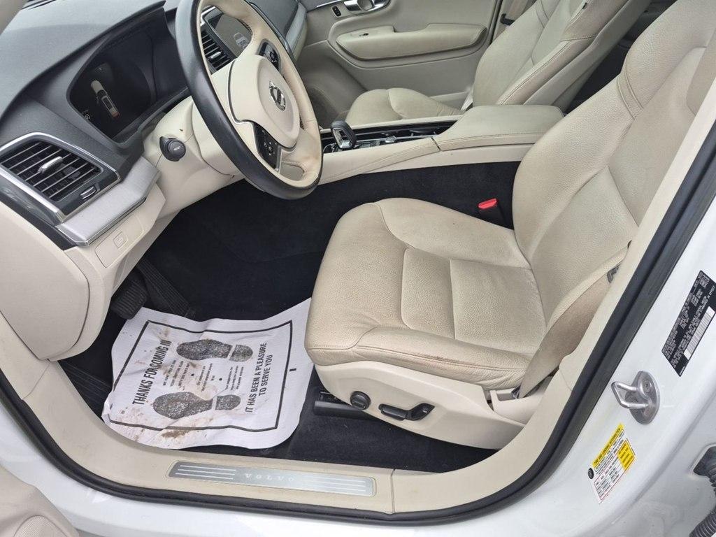 Volvo XC90  2023