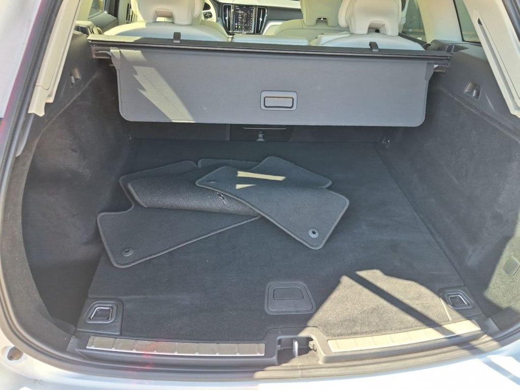 Volvo XC60  2023