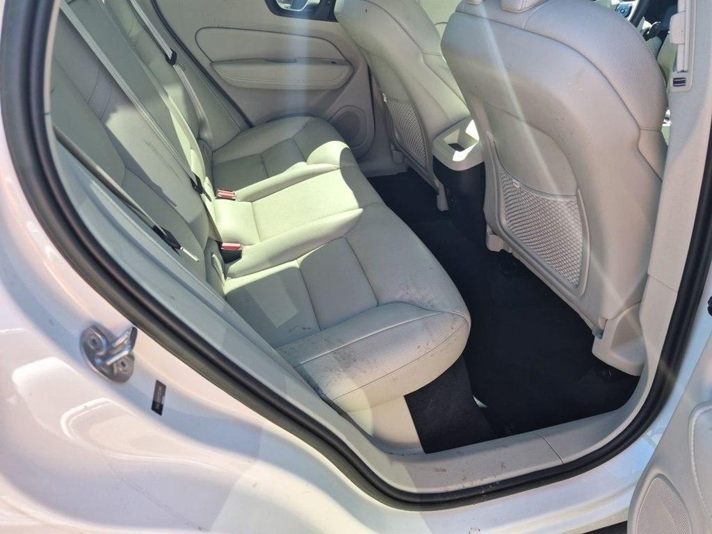 Volvo XC60  2023