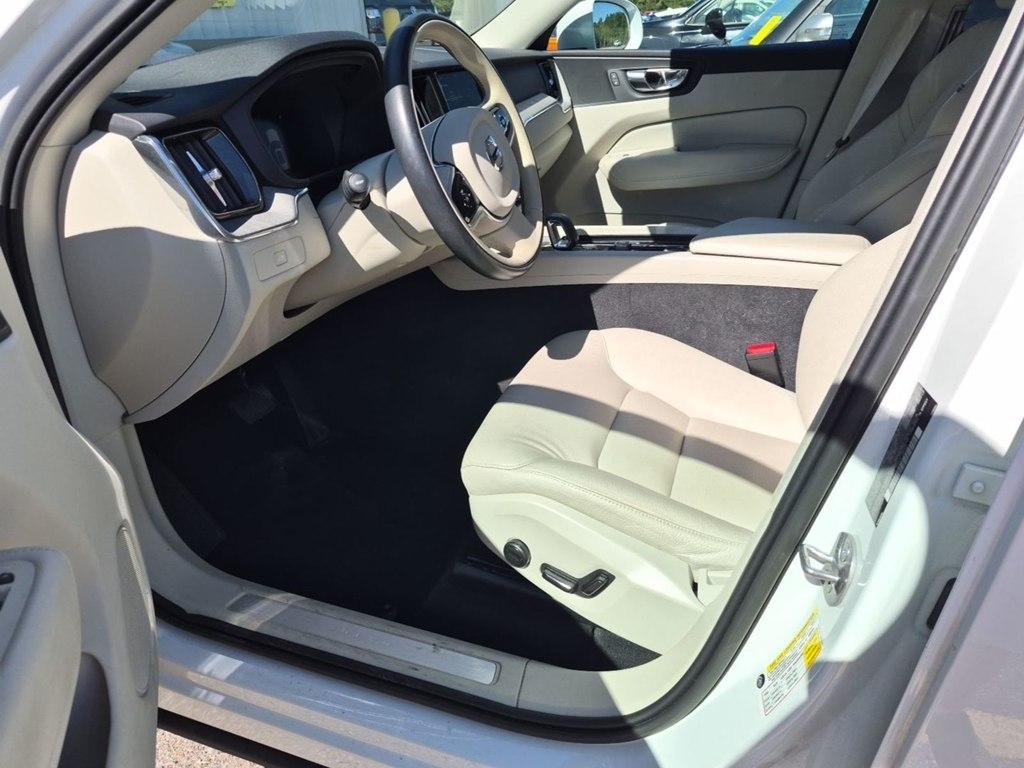 Volvo XC60  2023