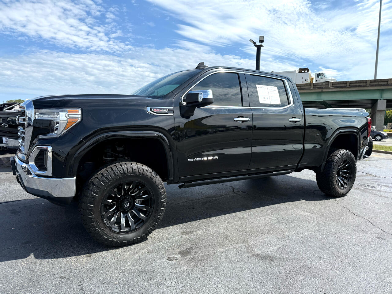 GMC Sierra 1500 4WD Crew Cab 143.5" SLT 2020 GMC Sierra 1500 4WD Crew Cab 143.5" SLT 2020