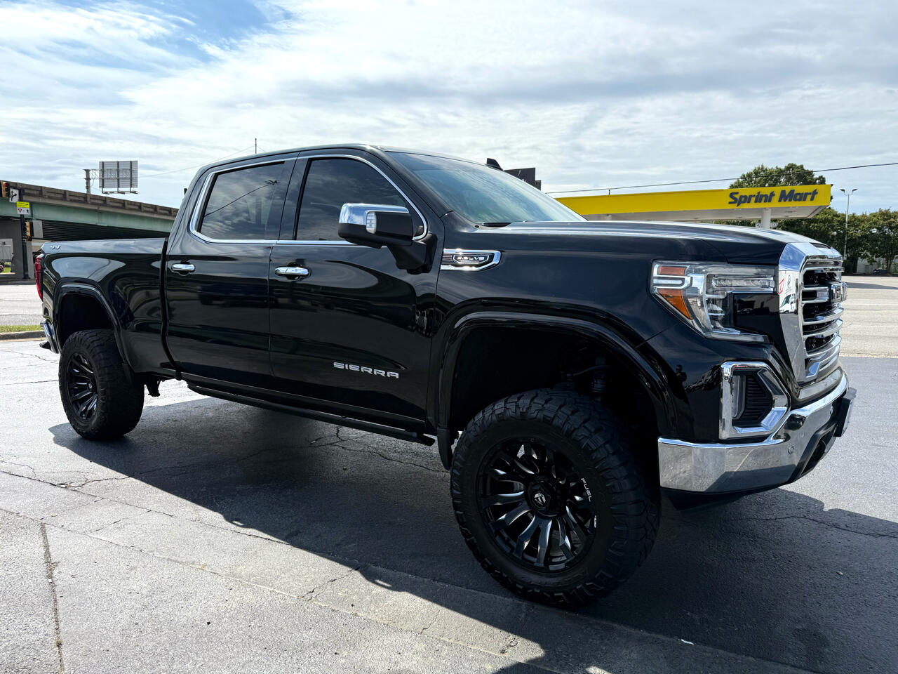 GMC Sierra 1500 4WD Crew Cab 143.5" SLT 2020 GMC Sierra 1500 4WD Crew Cab 143.5" SLT 2020