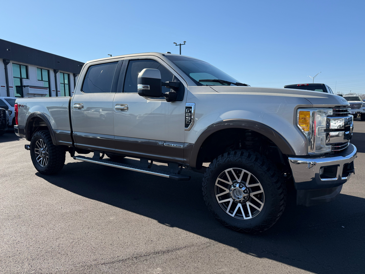 Ford F-250 SD Lariat Crew Cab 4WD 2017