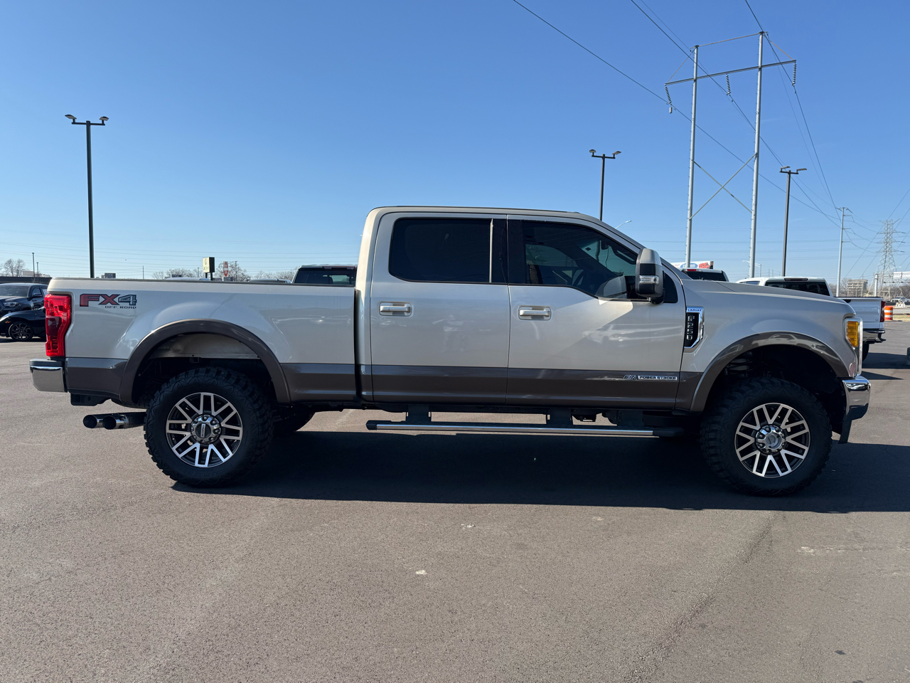 Ford F-250 SD Lariat Crew Cab 4WD 2017