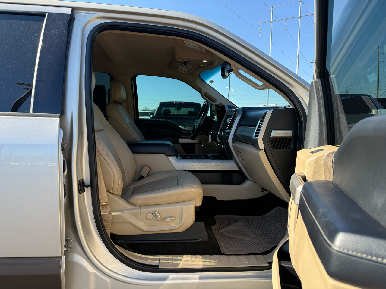 Ford F-250 SD Lariat Crew Cab 4WD 2017
