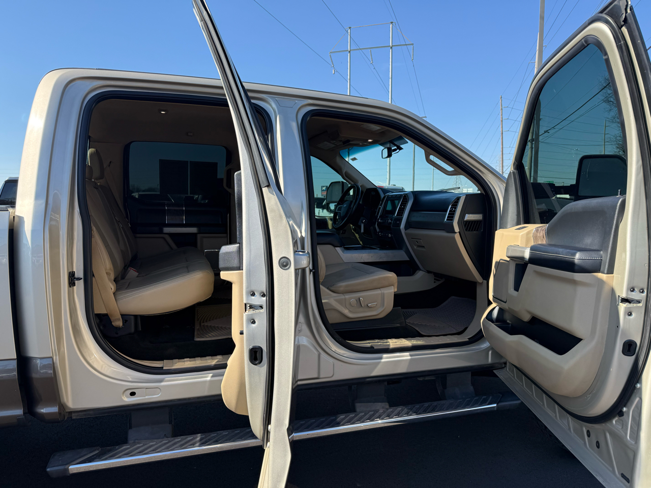 Ford F-250 SD Lariat Crew Cab 4WD 2017