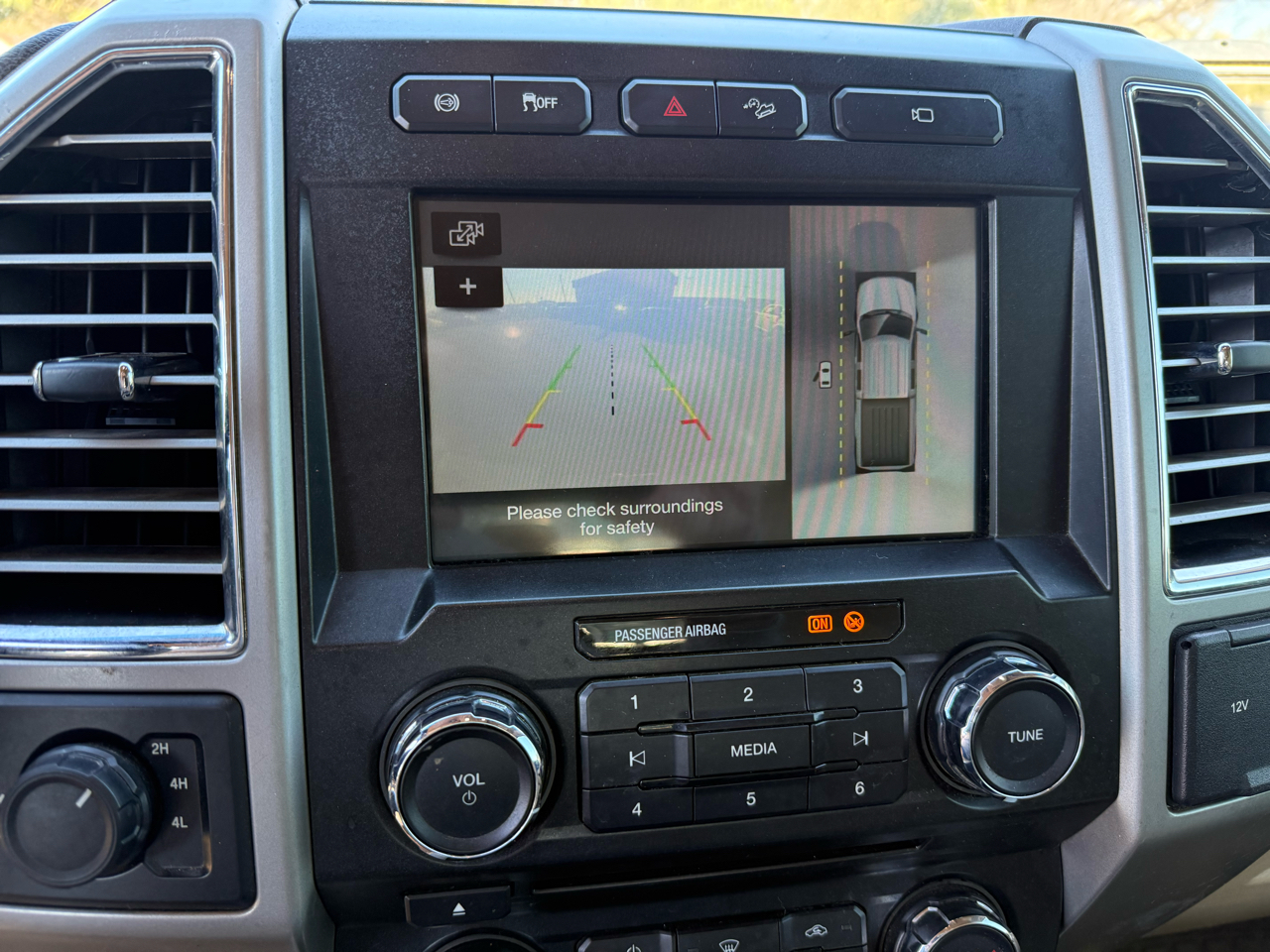 Ford F-250 SD Lariat Crew Cab 4WD 2017