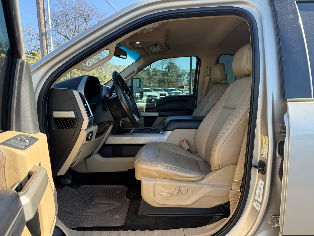 Ford F-250 SD Lariat Crew Cab 4WD 2017