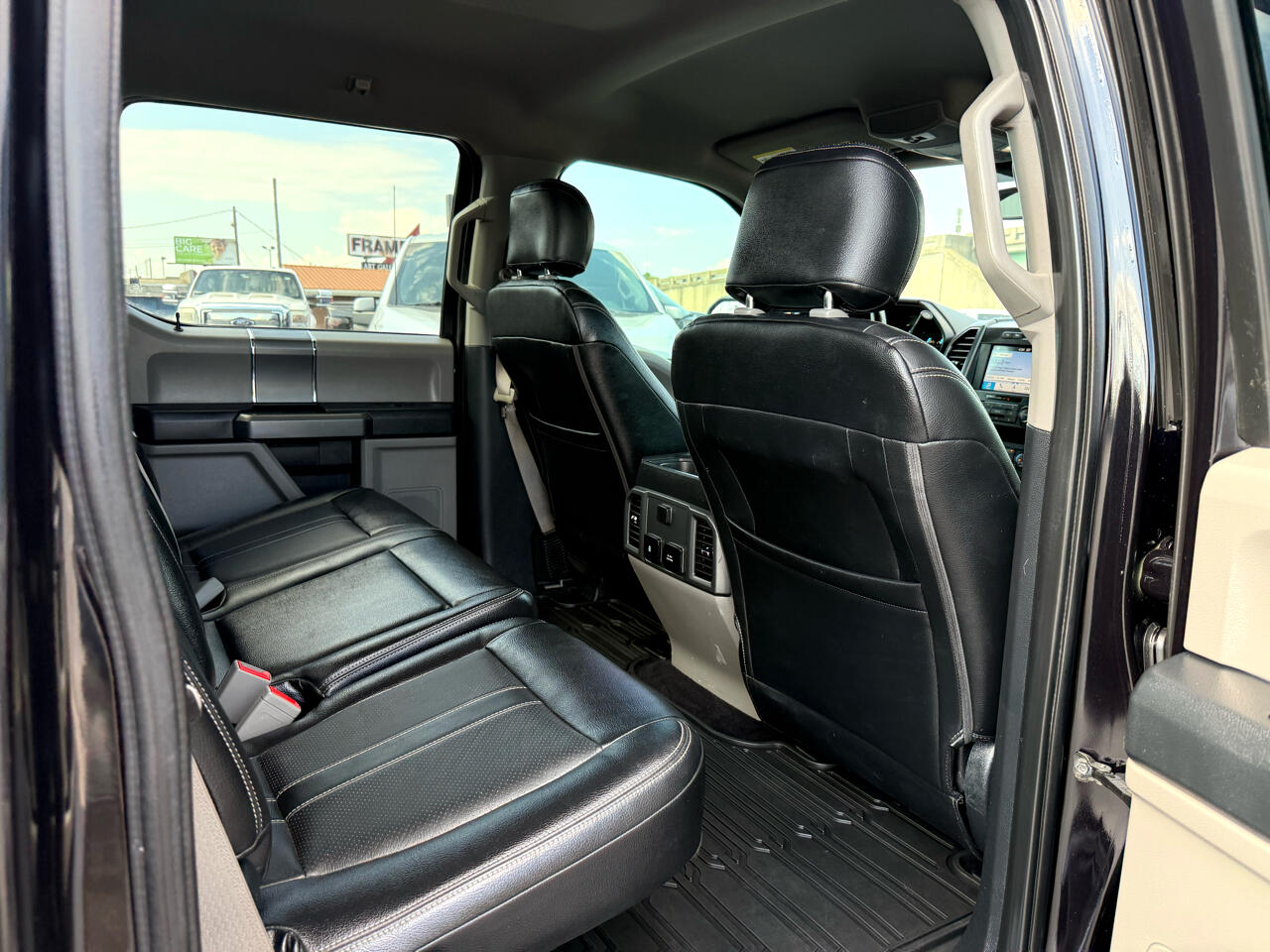 2019 Ford F-150 XLT photo 27
