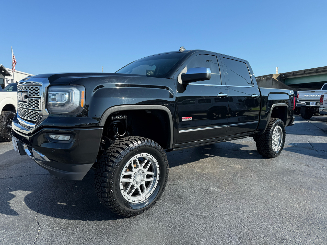 2014 Gmc Sierra 1500 SLT photo 2