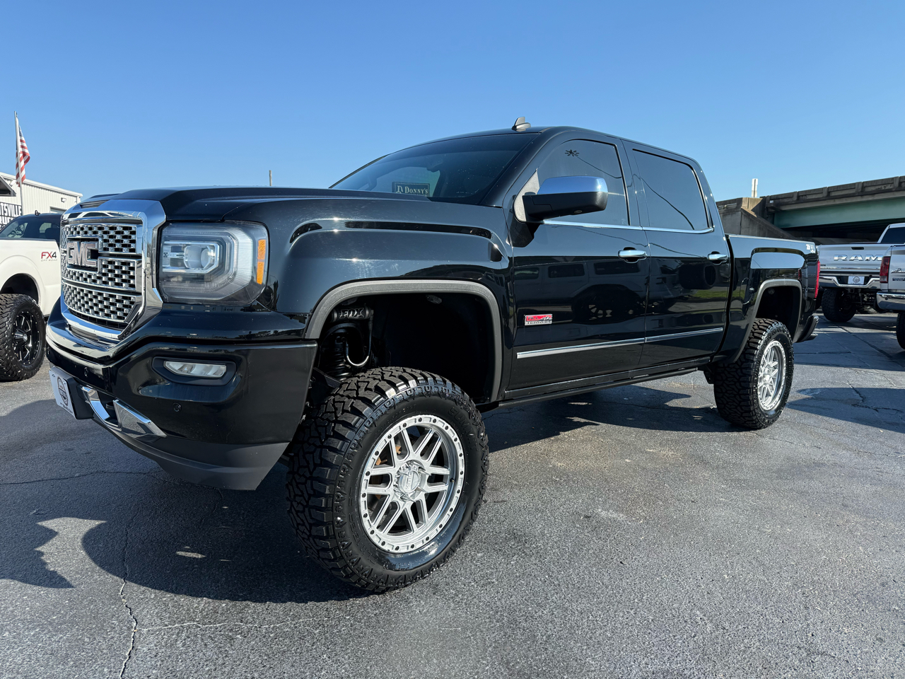 2014 Gmc Sierra 1500 SLT photo 3
