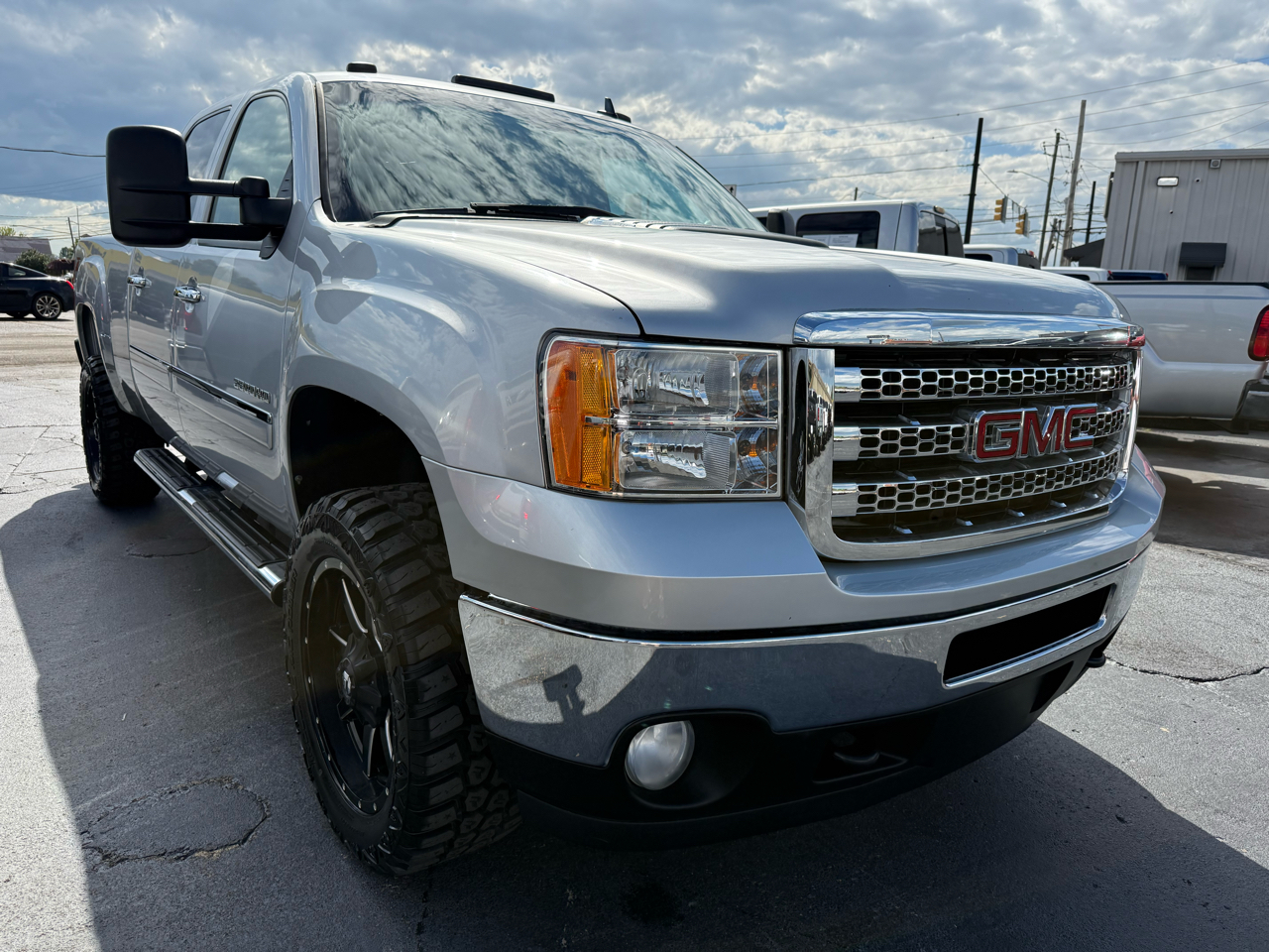 GMC Sierra 3500HD SLE Crew Cab 4WD 2013 GMC Sierra 3500HD SLE Crew Cab 4WD 2013