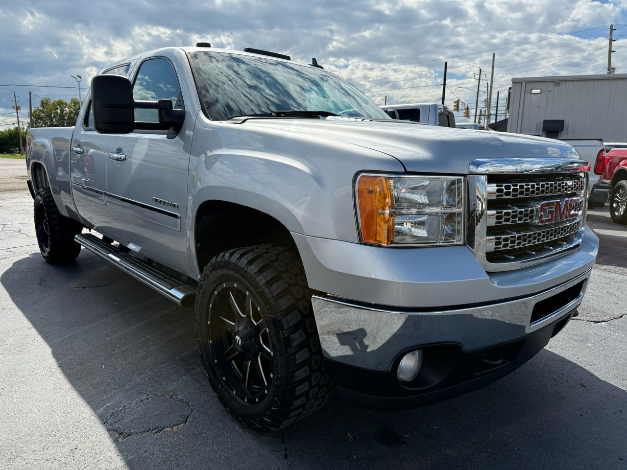 GMC Sierra 3500HD SLE Crew Cab 4WD 2013 GMC Sierra 3500HD SLE Crew Cab 4WD 2013