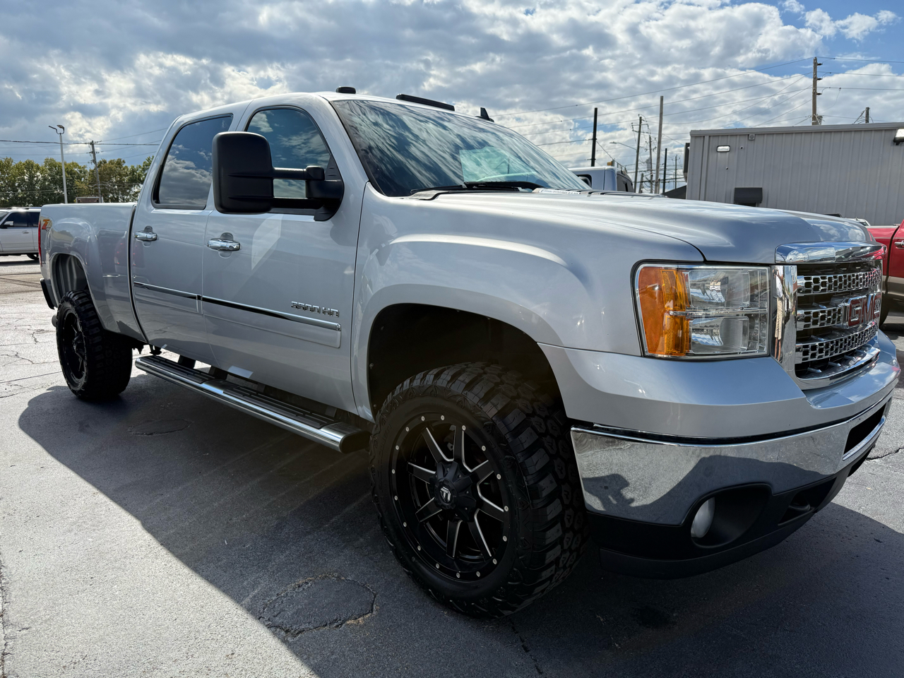 GMC Sierra 3500HD SLE Crew Cab 4WD 2013 GMC Sierra 3500HD SLE Crew Cab 4WD 2013