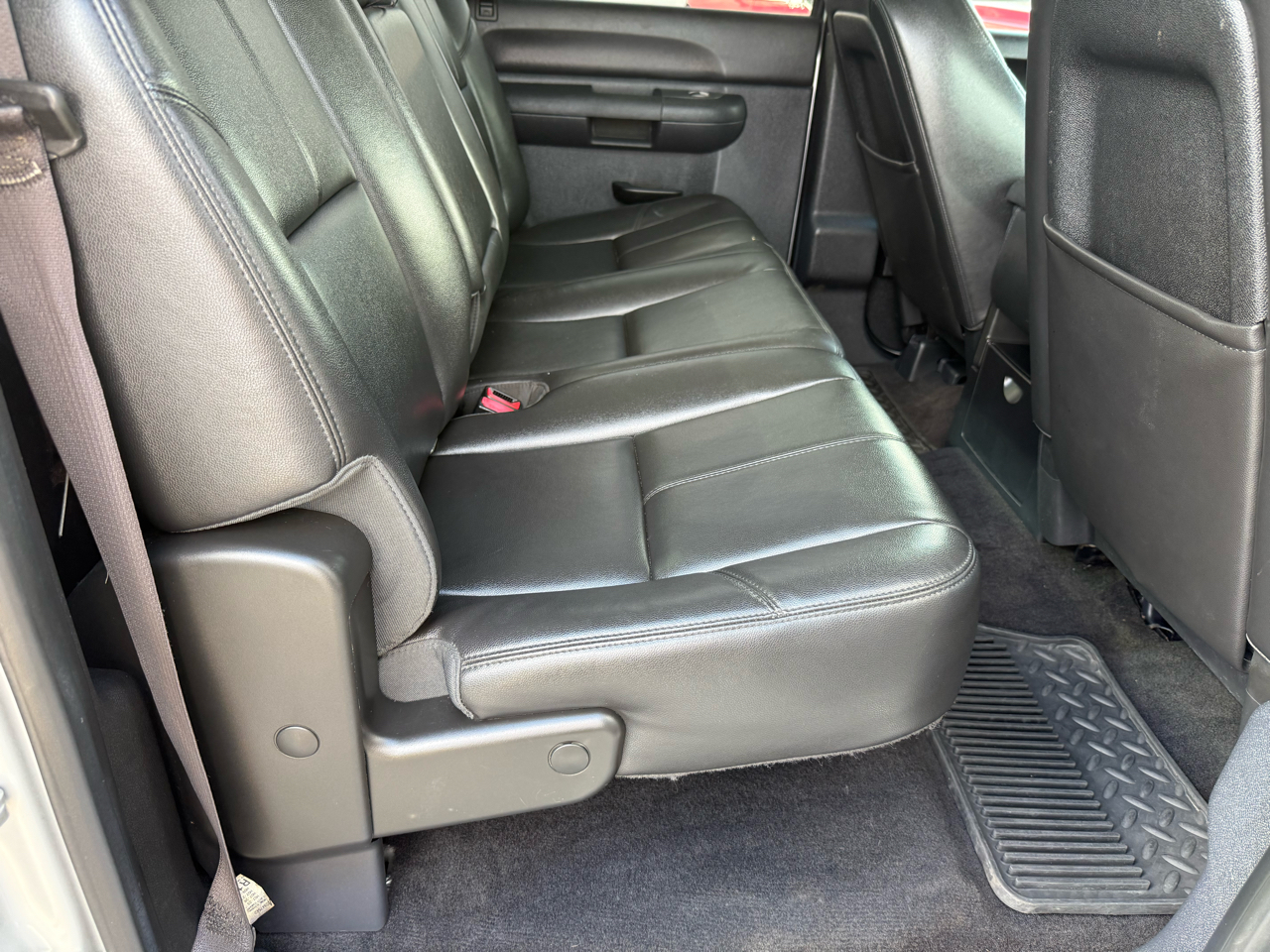 GMC Sierra 3500HD SLE Crew Cab 4WD 2013 GMC Sierra 3500HD SLE Crew Cab 4WD 2013