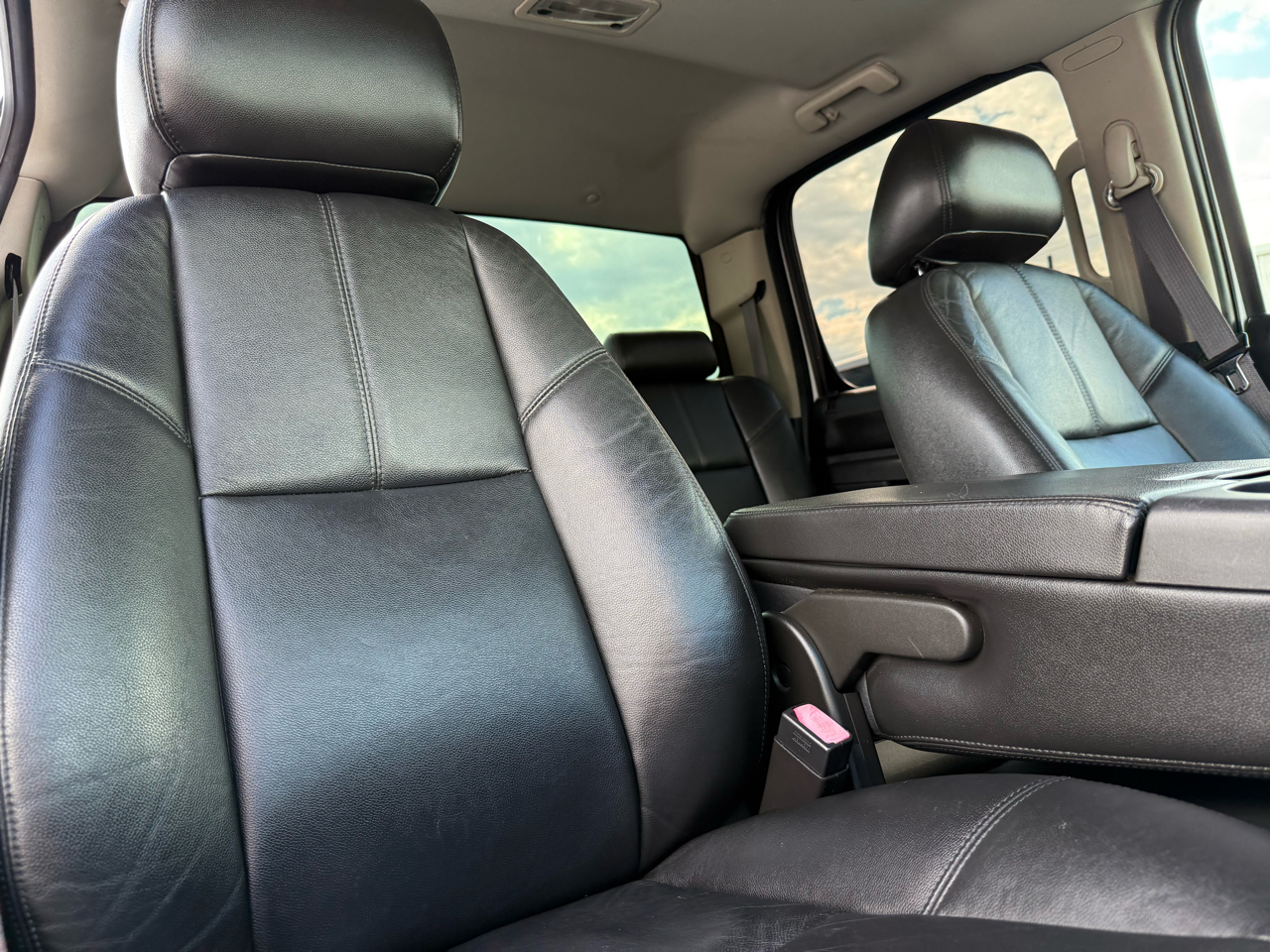 GMC Sierra 3500HD SLE Crew Cab 4WD 2013 GMC Sierra 3500HD SLE Crew Cab 4WD 2013