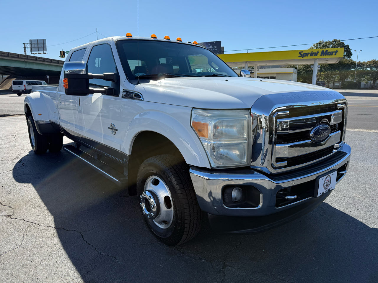 Ford F-350 SD Lariat Crew Cab DRW 4WD 2014 Ford F-350 SD Lariat Crew Cab DRW 4WD 2014