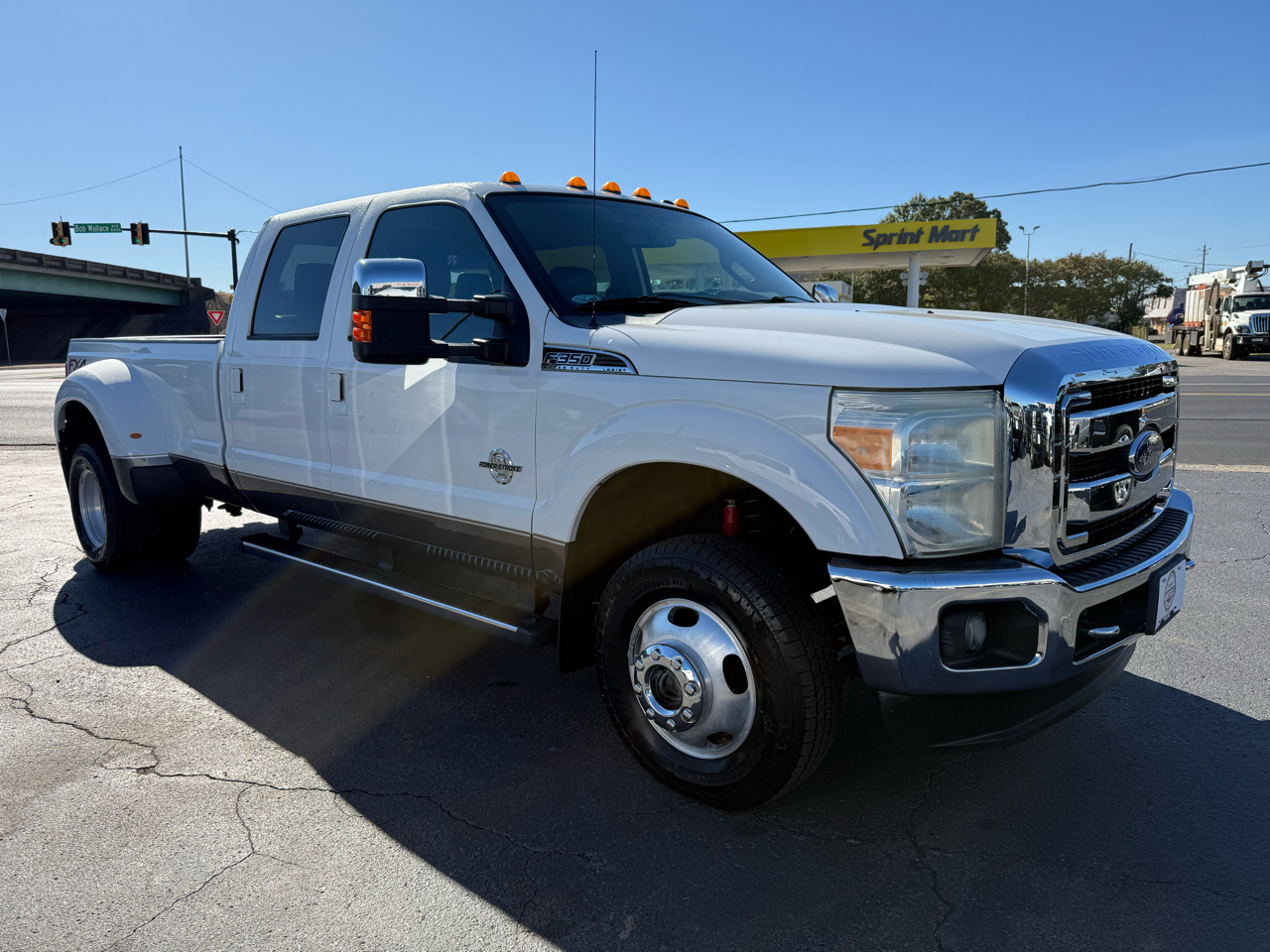 Ford F-350 SD Lariat Crew Cab DRW 4WD 2014 Ford F-350 SD Lariat Crew Cab DRW 4WD 2014