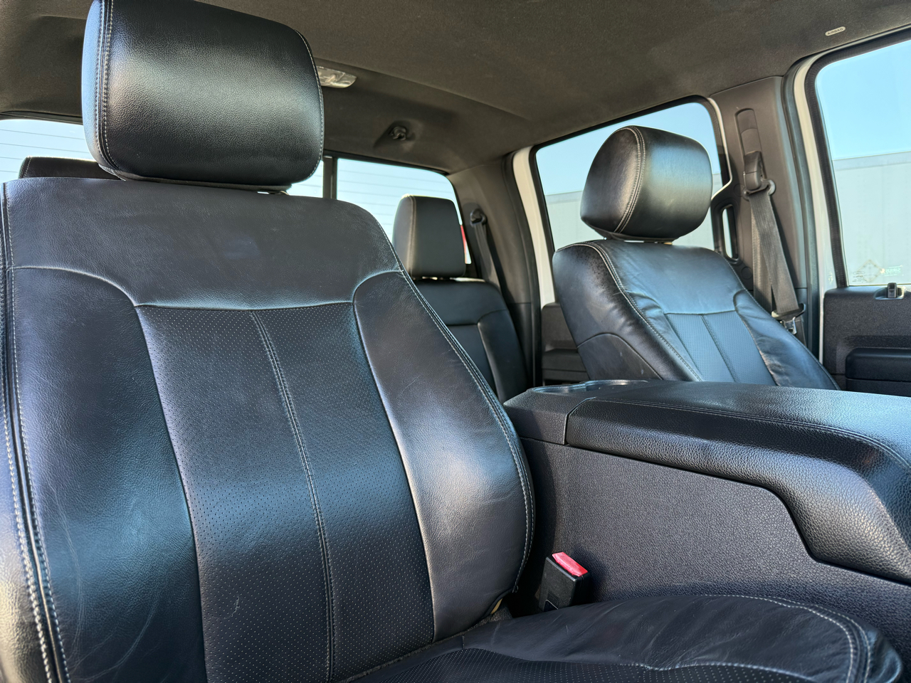 Ford F-350 SD Lariat Crew Cab DRW 4WD 2014 Ford F-350 SD Lariat Crew Cab DRW 4WD 2014