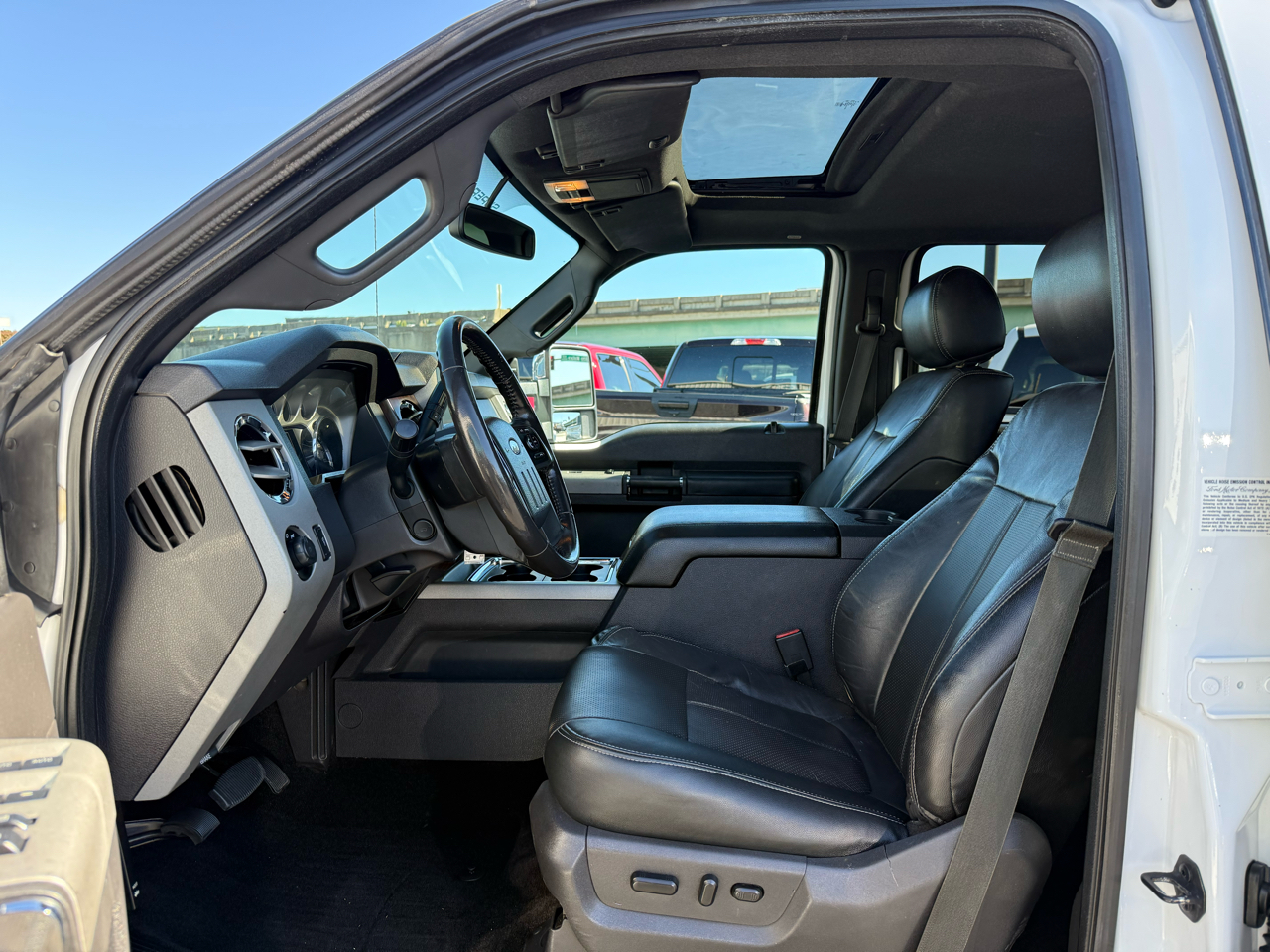 Ford F-350 SD Lariat Crew Cab DRW 4WD 2014 Ford F-350 SD Lariat Crew Cab DRW 4WD 2014