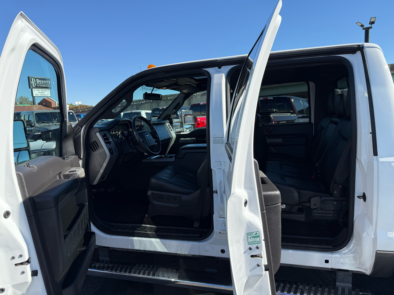Ford F-350 SD Lariat Crew Cab DRW 4WD 2014 Ford F-350 SD Lariat Crew Cab DRW 4WD 2014