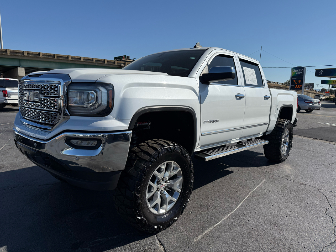 GMC Sierra 1500 4WD Crew Cab 143.5" SLT 2018