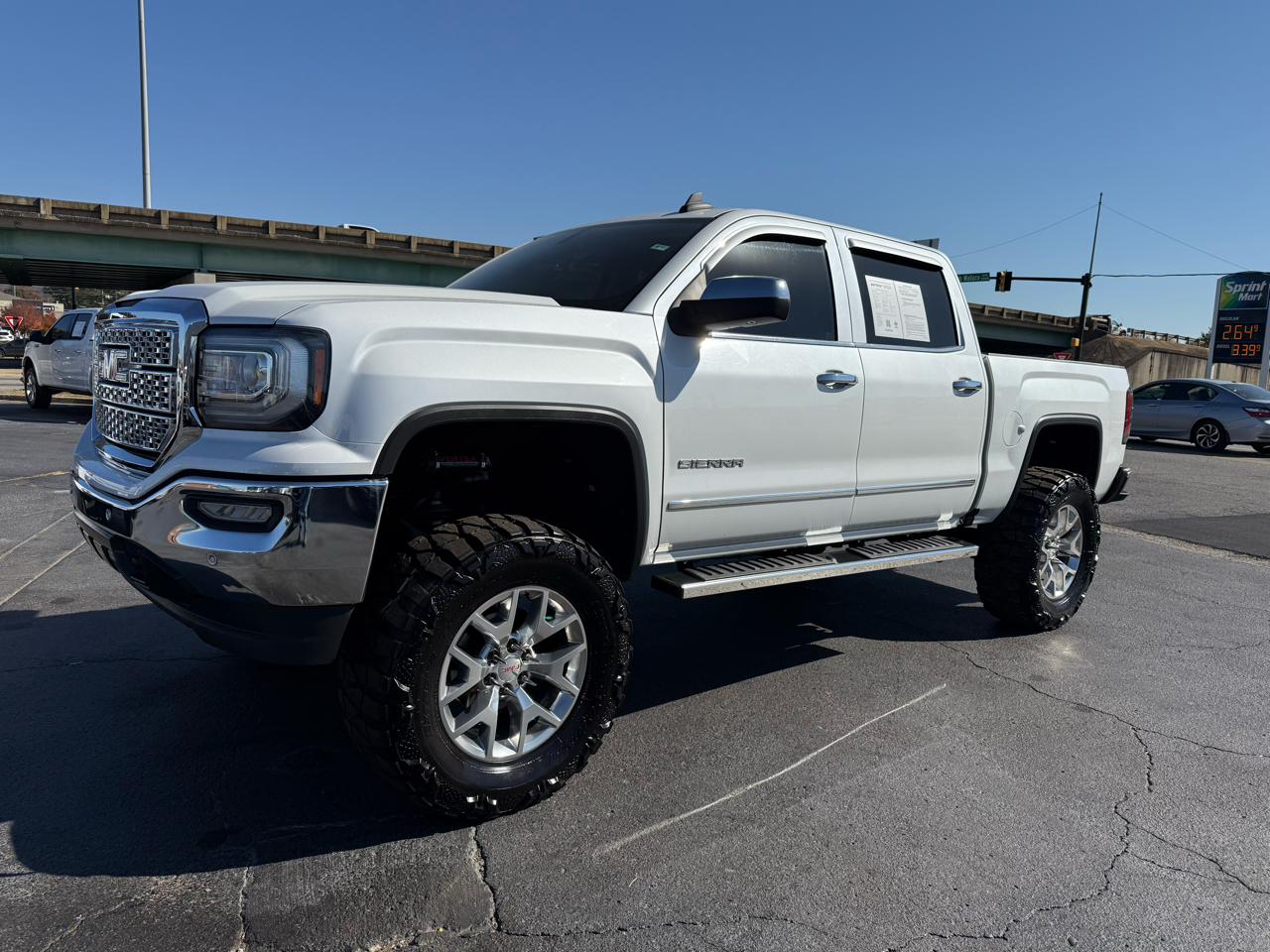 GMC Sierra 1500 4WD Crew Cab 143.5" SLT 2018