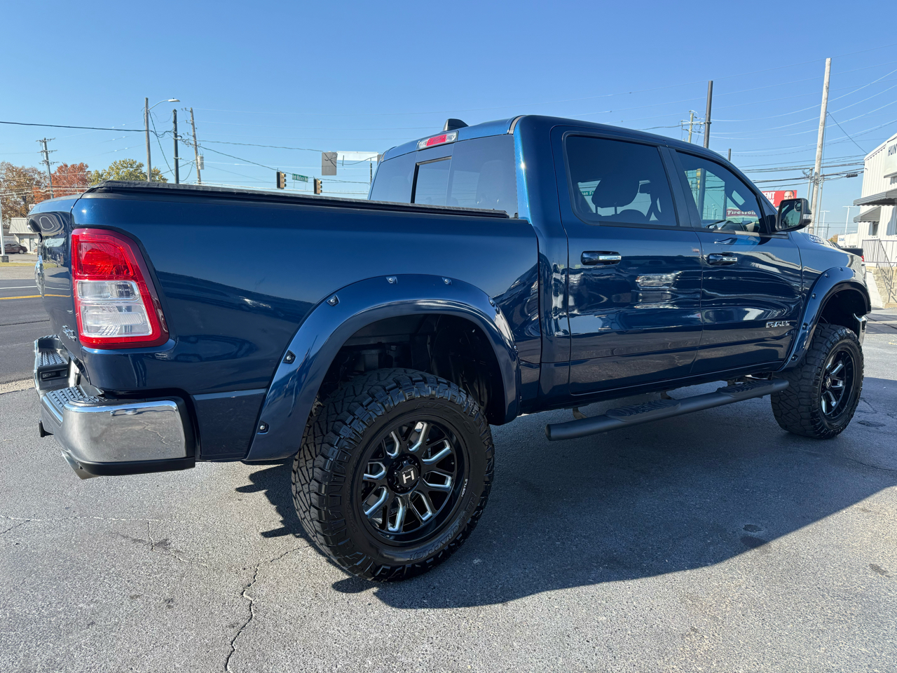 RAM 1500 Big Horn/Lone Star 4x4 Crew Cab 5'7" Box 2019