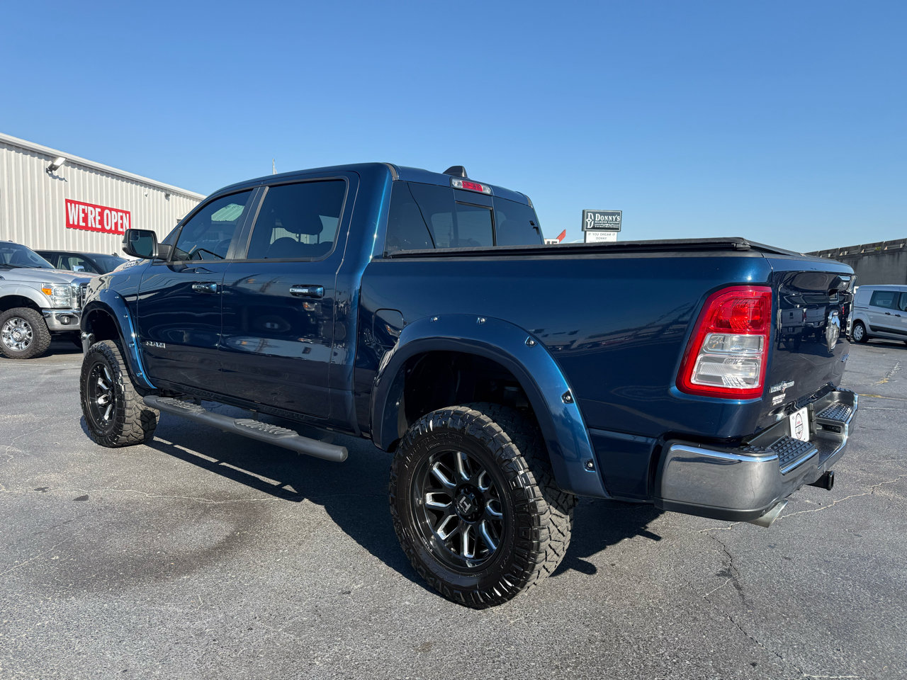 RAM 1500 Big Horn/Lone Star 4x4 Crew Cab 5'7" Box 2019