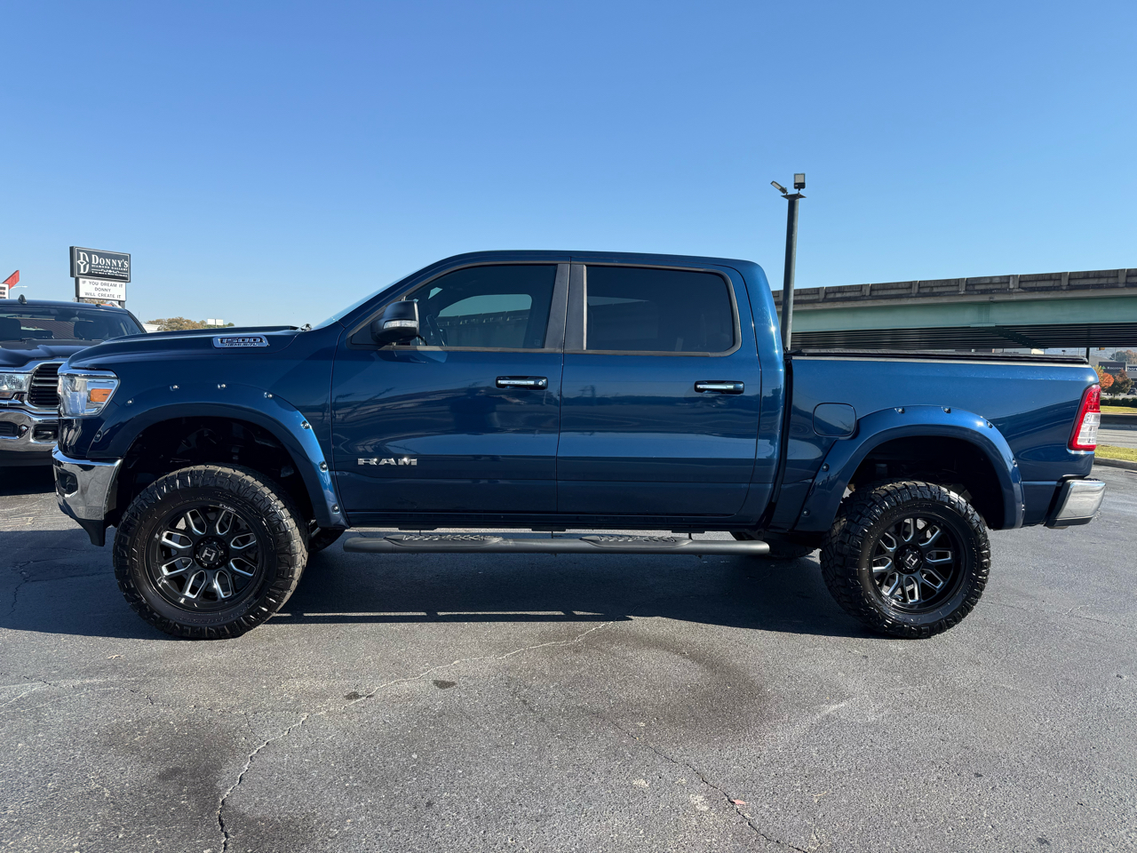 RAM 1500 Big Horn/Lone Star 4x4 Crew Cab 5'7" Box 2019