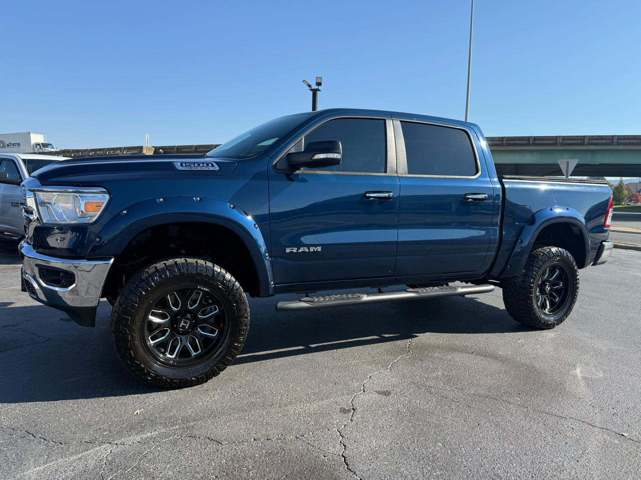 RAM 1500 Big Horn/Lone Star 4x4 Crew Cab 5'7" Box 2019
