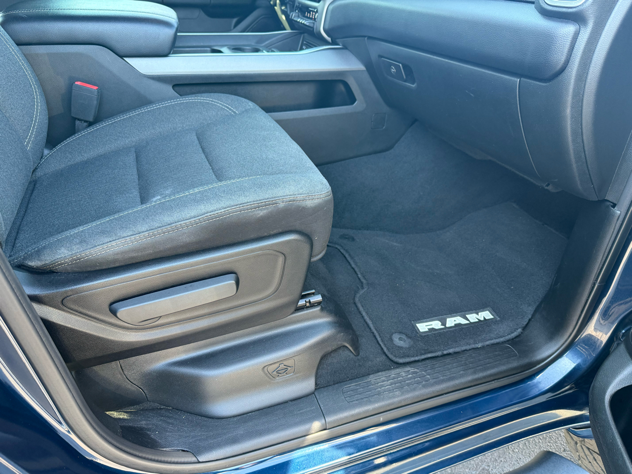 RAM 1500 Big Horn/Lone Star 4x4 Crew Cab 5'7" Box 2019